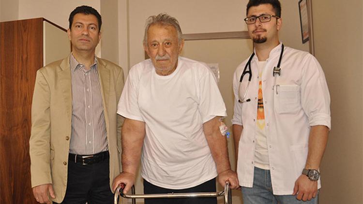 Hürriyet haberinden Prof. Dr. Dayimi Kaya, hastası ve ekip arkadaşı